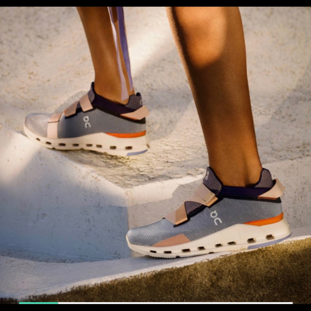 New in box - ON sneakers Cloudnova Wrap